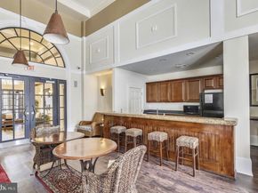 2465 Army Navy Drive 1405, Arlington VA 22206