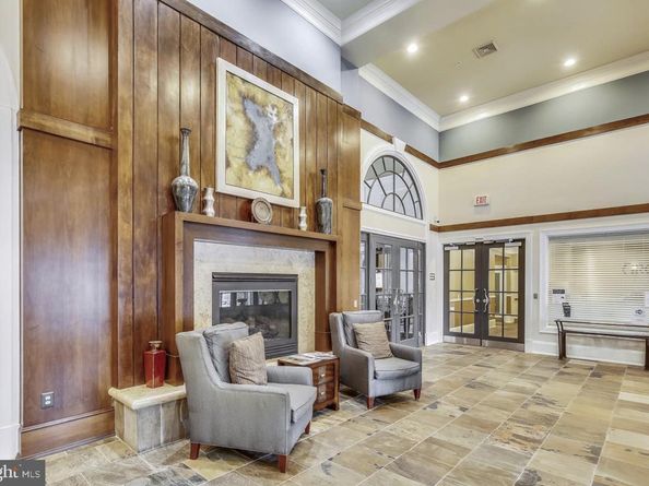 2465 Army Navy Drive 1405, Arlington VA 22206