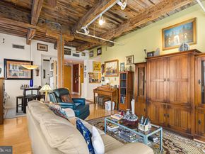 214 New Street C, Philadelphia PA 19106
