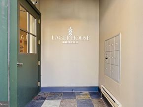 214 New Street C, Philadelphia PA 19106