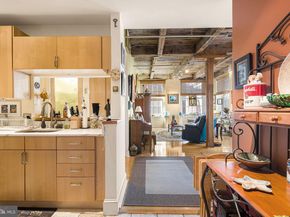 214 New Street C, Philadelphia PA 19106