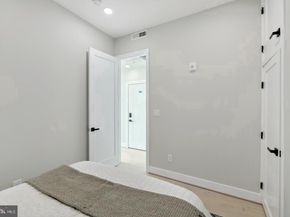 2213 M Street NE 7, Washington DC 20002