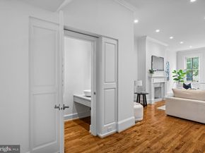 2222 Locust Street, Philadelphia PA 19103