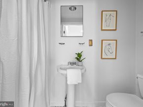 2222 Locust Street, Philadelphia PA 19103