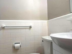 33 Mermont Circle, Darby PA 19023