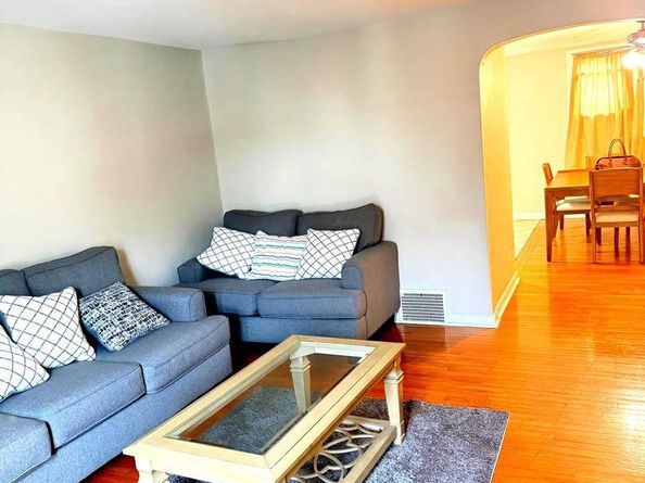 33 Mermont Circle, Darby PA 19023