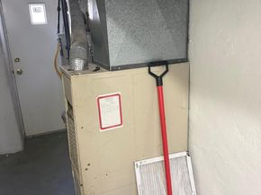 33 Mermont Circle, Darby PA 19023