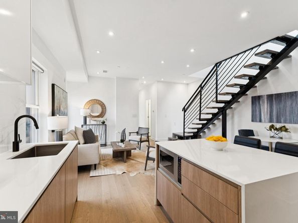 4017 Davis Place NW 7, Washington DC 20007