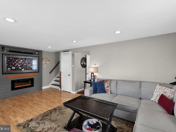 315 Summer Avenue, Horsham PA 19044
