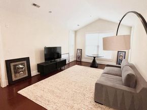 910 Powhatan Street 304S, Alexandria VA 22314