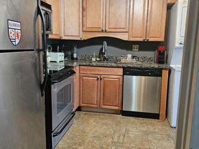 250 S Reynolds Street 206, Alexandria VA 22304