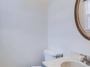 10155 Oakwood Chase Court, Oakton VA 22124