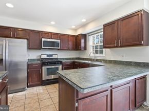 10155 Oakwood Chase Court, Oakton VA 22124