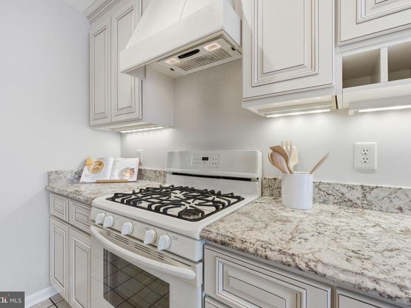 2145 Kings Mill Court, Falls Church VA 22043