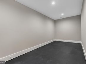 5206 12TH Street N, Arlington VA 22205