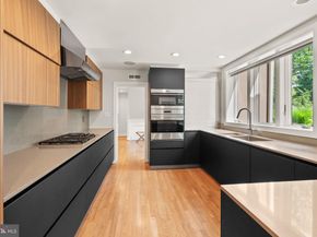 3100 N Monroe Street, Arlington VA 22207