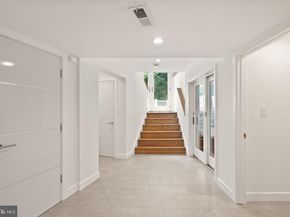 3100 N Monroe Street, Arlington VA 22207