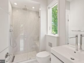 3100 N Monroe Street, Arlington VA 22207