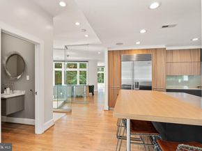 3100 N Monroe Street, Arlington VA 22207