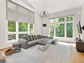 3100 N Monroe Street, Arlington VA 22207