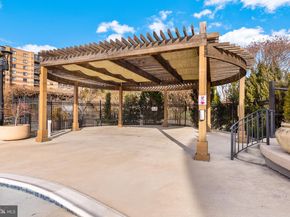 8380 Greensboro Drive 221, Mclean VA 22102