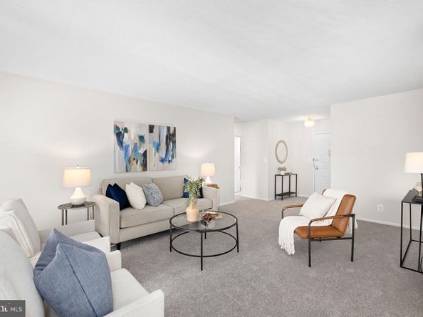 8380 Greensboro Drive 221, Mclean VA 22102