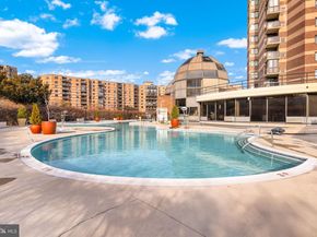 8380 Greensboro Drive 221, Mclean VA 22102