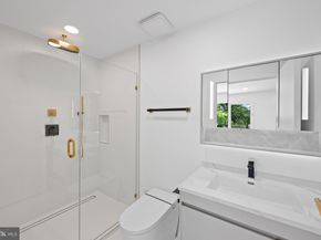 2321 N Richmond Street, Arlington VA 22207