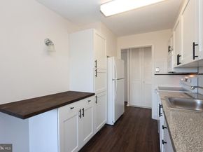 1001 City Avenue EC911, Wynnewood PA 19096