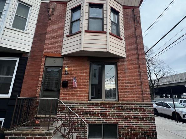 101 Tree Street, Philadelphia PA 19148
