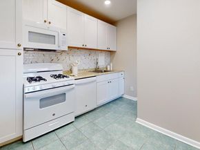 5340 Holmes Run Parkway 1215, Alexandria VA 22304