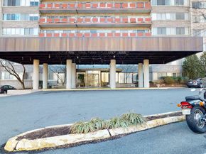 5340 Holmes Run Parkway 1215, Alexandria VA 22304