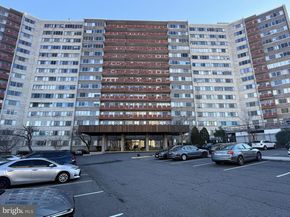 5340 Holmes Run Parkway 1215, Alexandria VA 22304