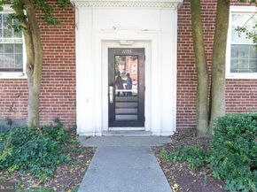 2805 Erie Street SE 108, Washington DC 20020