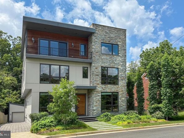 5624 Sherier Place NW, Washington DC 20016
