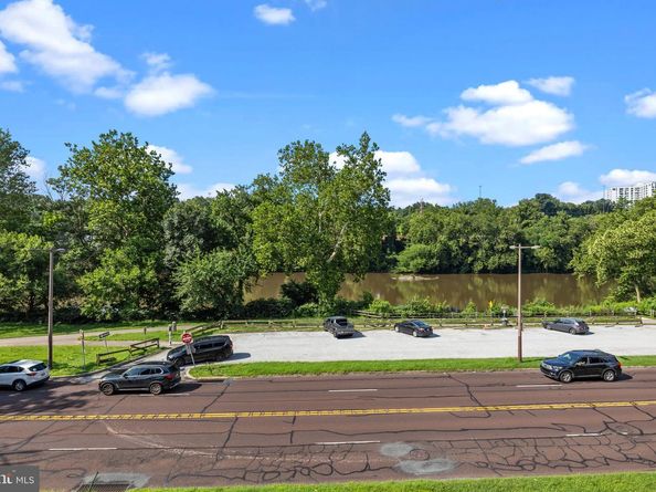 4449 River Ridge Court, Philadelphia PA 19129