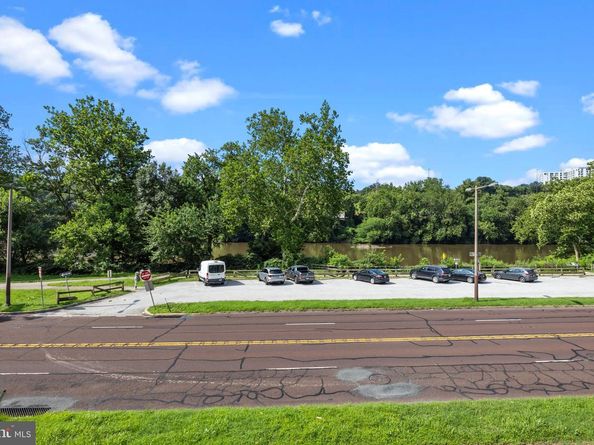 4449 River Ridge Court, Philadelphia PA 19129