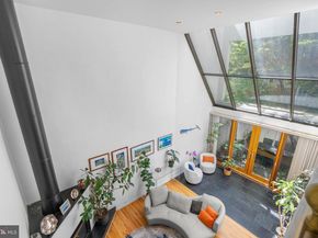 639 Pine Street, Philadelphia PA 19106