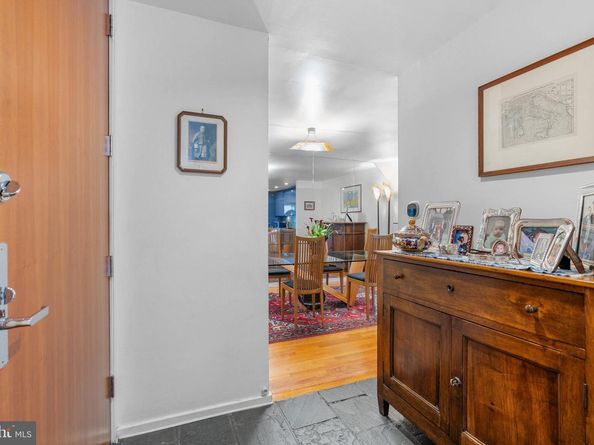 639 Pine Street, Philadelphia PA 19106