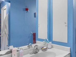 639 Pine Street, Philadelphia PA 19106