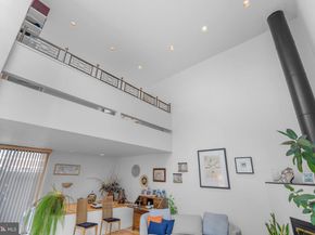 639 Pine Street, Philadelphia PA 19106