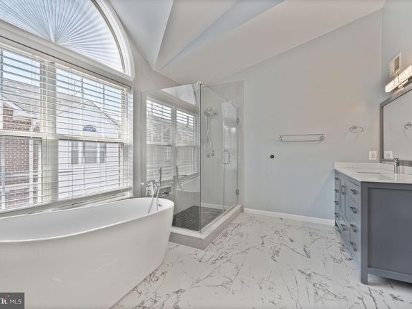 3004 S Glebe Road, Arlington VA 22206