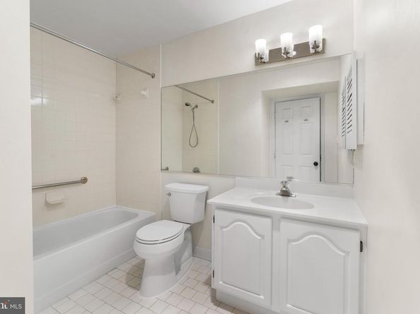 5310 Connecticut Avenue NW 4, Washington DC 20015