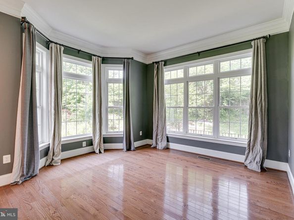 10002 Courthouse Road, Vienna VA 22181