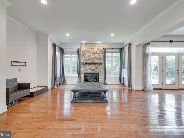 10002 Courthouse Road, Vienna VA 22181