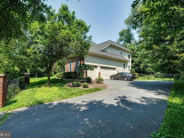 10002 Courthouse Road, Vienna VA 22181