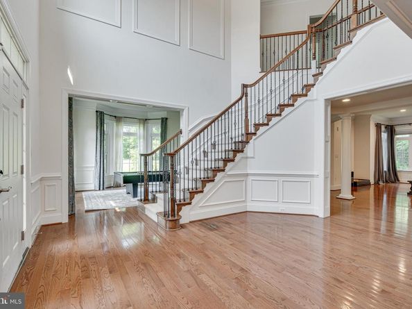 10002 Courthouse Road, Vienna VA 22181