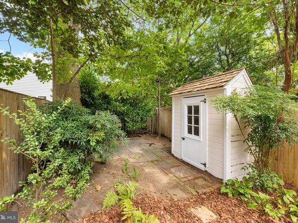 1653 35TH Street NW, Washington DC 20007
