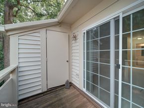 2233 Lovedale Lane UNIT I, Reston VA 20191