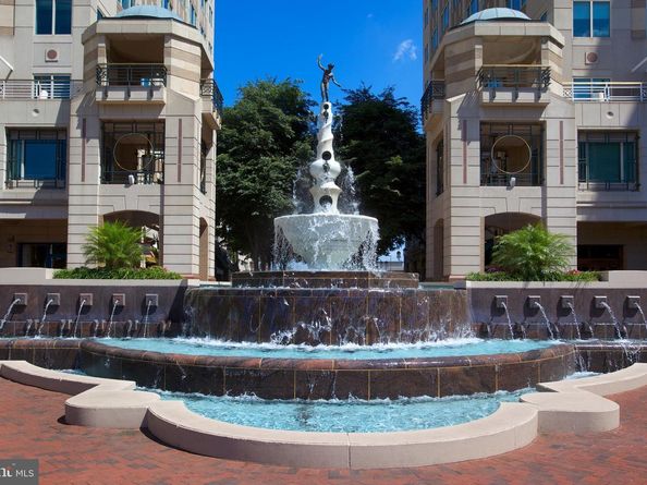 2233 Lovedale Lane UNIT I, Reston VA 20191